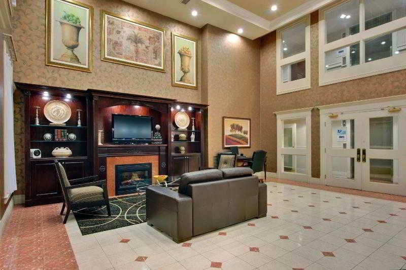 Holiday Inn Express Whitby Oshawa By Ihg Ngoại thất bức ảnh