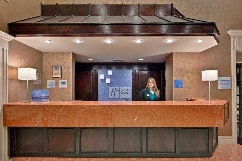 Holiday Inn Express Whitby Oshawa By Ihg Ngoại thất bức ảnh