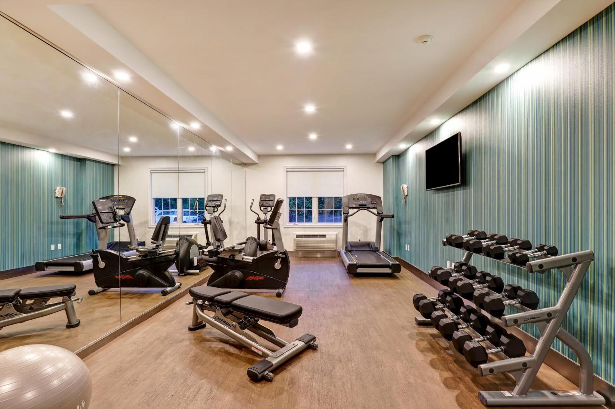 Holiday Inn Express Whitby Oshawa By Ihg Ngoại thất bức ảnh