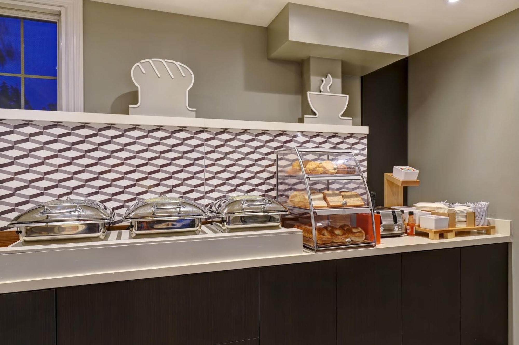 Holiday Inn Express Whitby Oshawa By Ihg Ngoại thất bức ảnh