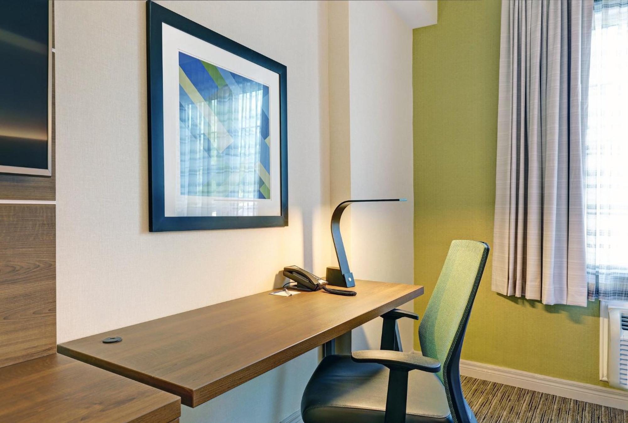 Holiday Inn Express Whitby Oshawa By Ihg Ngoại thất bức ảnh