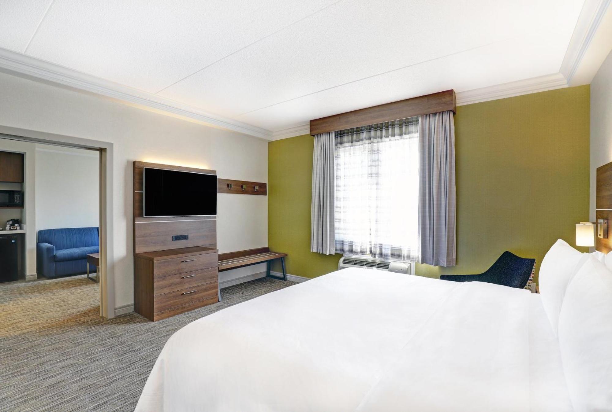 Holiday Inn Express Whitby Oshawa By Ihg Ngoại thất bức ảnh