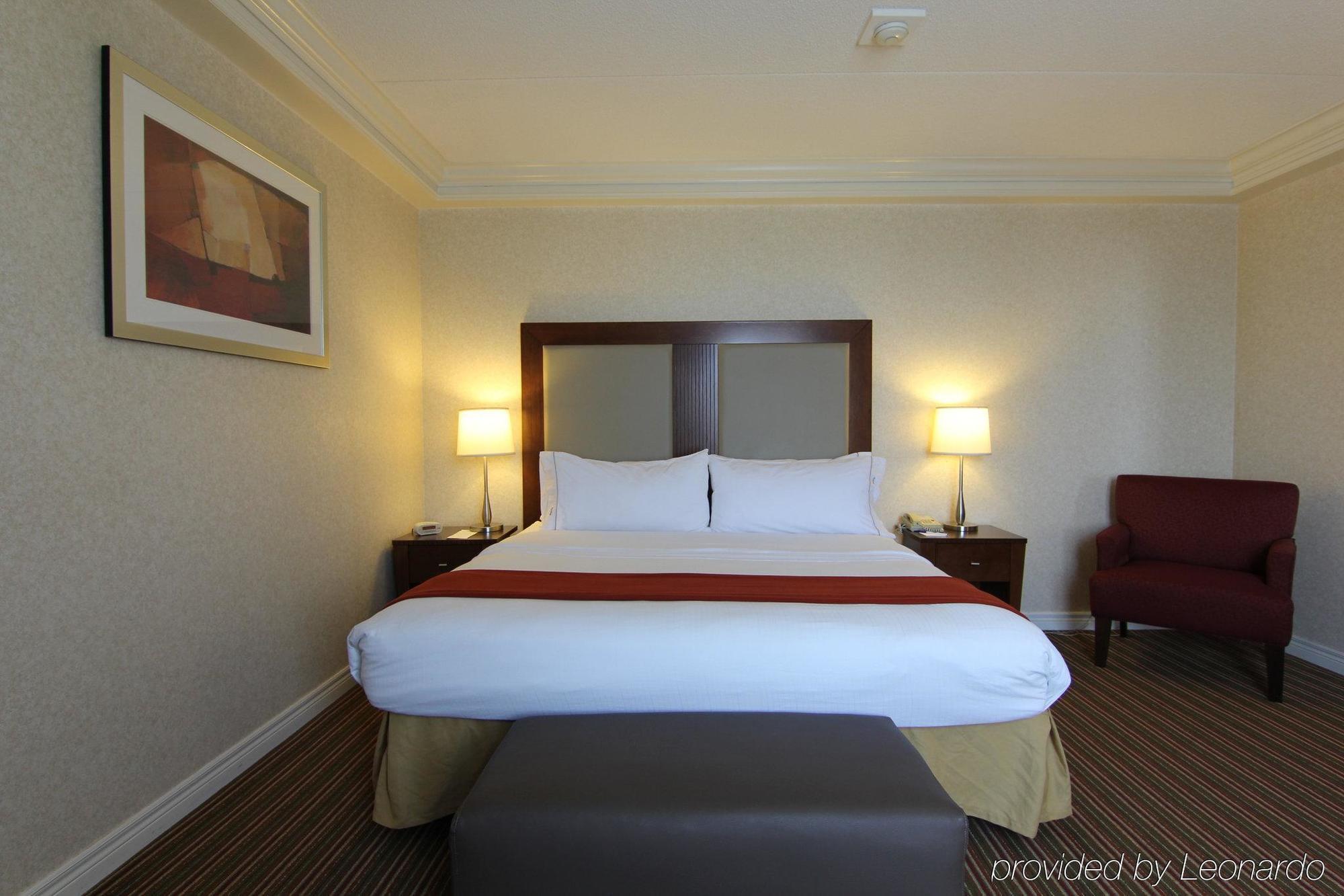 Holiday Inn Express Whitby Oshawa By Ihg Ngoại thất bức ảnh