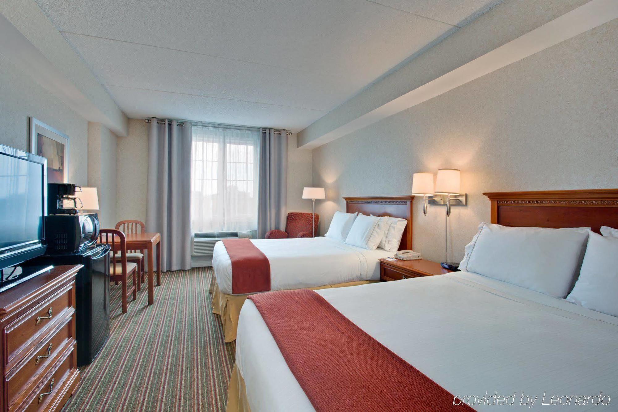 Holiday Inn Express Whitby Oshawa By Ihg Phòng bức ảnh