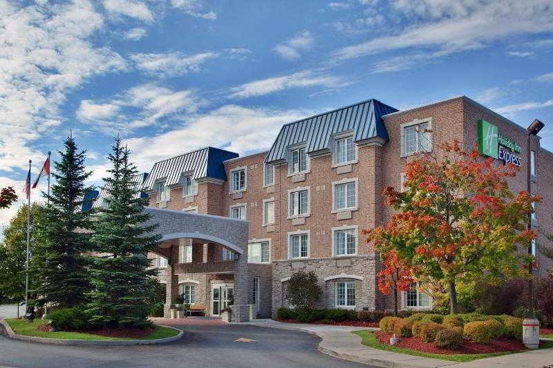 Holiday Inn Express Whitby Oshawa By Ihg Ngoại thất bức ảnh